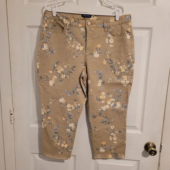 Bandolino floral design Cropped pants - Picture 1 of 9